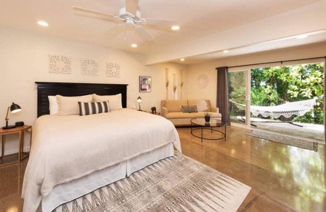 Relaxing Hawaiian Suite for a Romantic Getaway in the Upcountry of Maui!