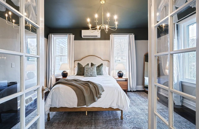 Remodeled 1904 Farmhouse turned Bed and Breakfast, a Pond Side Retreat