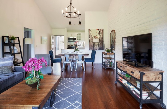 ♥Remodeled Fairways Home Steps to Pool/Spa, 5 Min Dwtn & Winery, 2 Patios, Grill