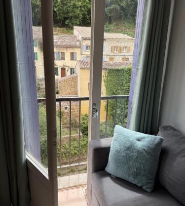 Rennes-les-Bains Studio at foot of thermal baths
