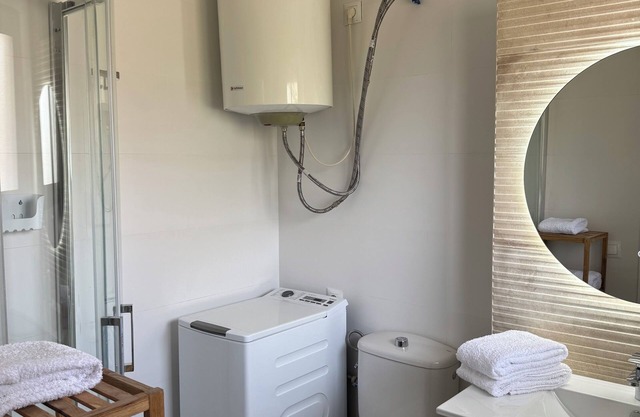 Renovated Calma Mediterranea apartment, 8 minutes from the beach