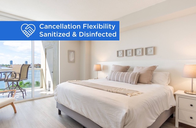 Renovated condo w/amazing bay views | walk to the beach