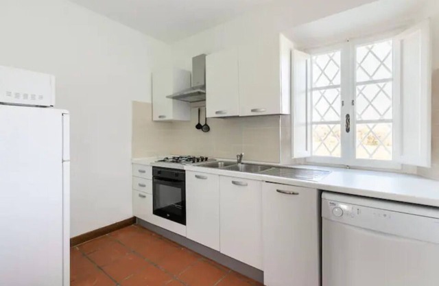 Renovated Grange in a Renaissance Villa Park