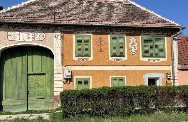 Renovated old farmhouse with great opportunities nearby