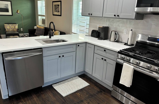 Renovated1-bedroom apartment on quiet block close to NYC in Jersey City.