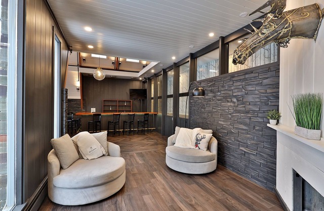 Rent An Inn! Takeover The Birch Ridge W/Your Group. Mountain Lodge: 11 Rooms, Bar, Fireplace. 28ppl 11 Bedroom Home
