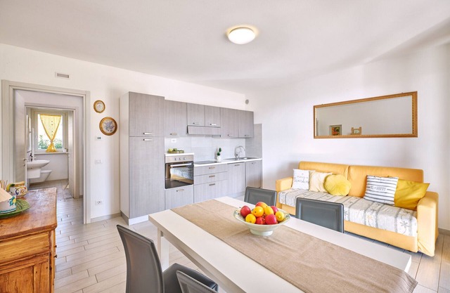 Residenza Pastrengo - apartment Girasole with pool and terrace