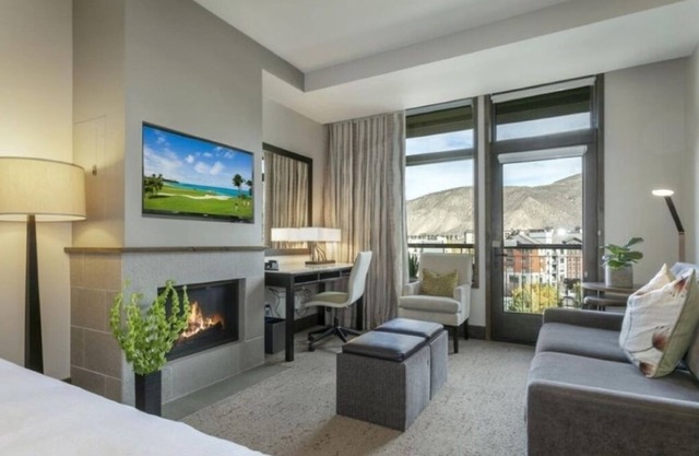 Resort And Spa, Ski in/out, Ski Valet, Concierge, Hot tub, Pvt Balcony, 8th Fl