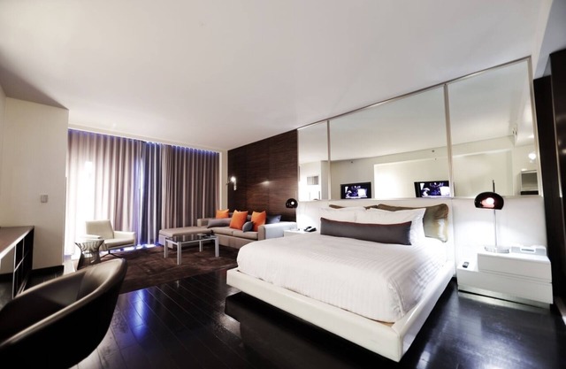 Resort in Las Vegas with NO RESORT FEES & FREE VALET SERVICE!