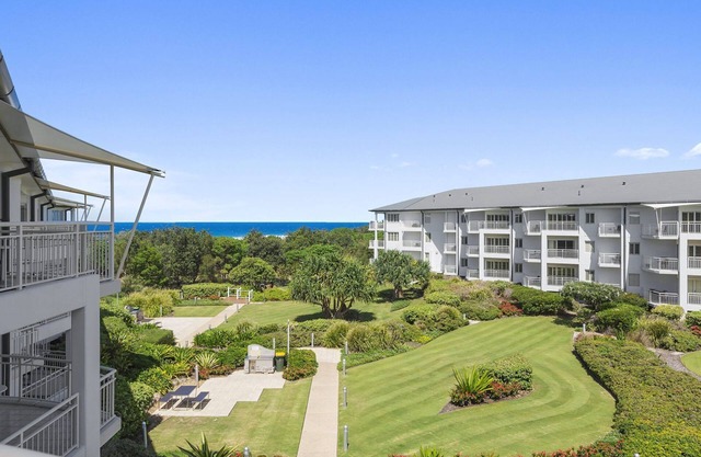 Resort on the Beach 4302 with resort Pool