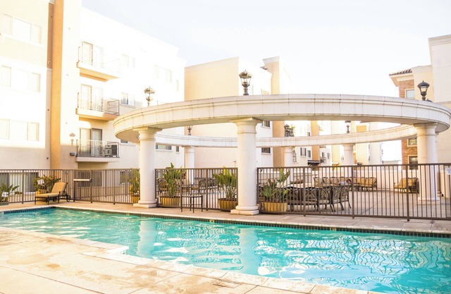 Resort-Style Suite with Amazing Views near DTLA