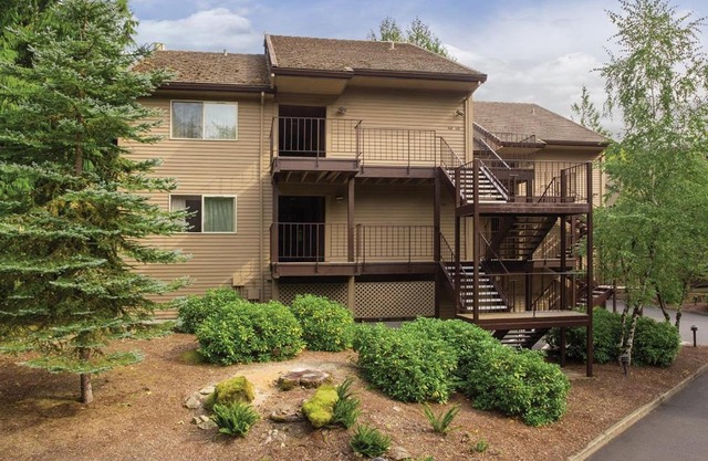 Resort Villas Adjacent to Beautiful Mt Hood National Forest