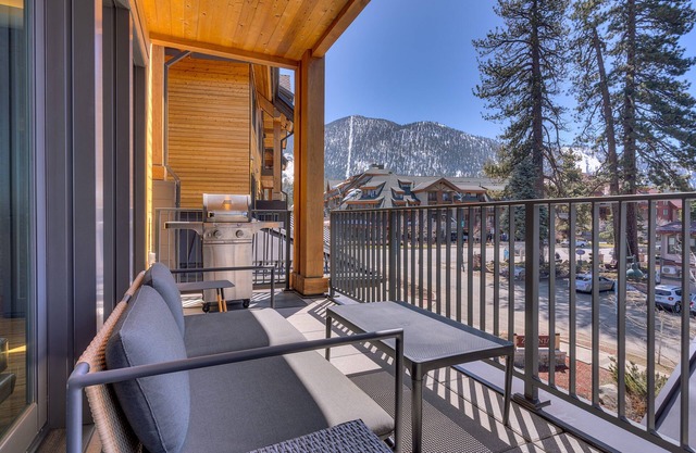 Resort! Walk to Skiing/Casinos/Beach, Pool & Spa, Gym, Grill: Zalanta Oasis