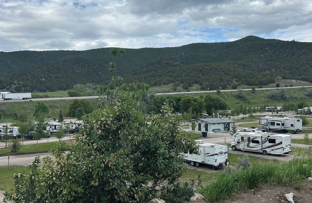 Retro Camper king size bed