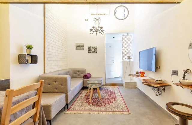 Retro Loft By The Beach★