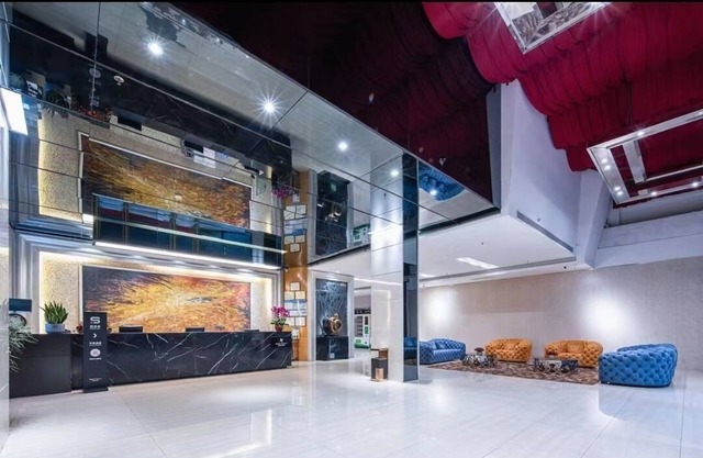 Rezen Regency Hotel
