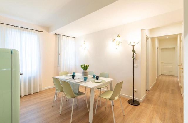 Ricco di comfort, grande, luminoso e comodo