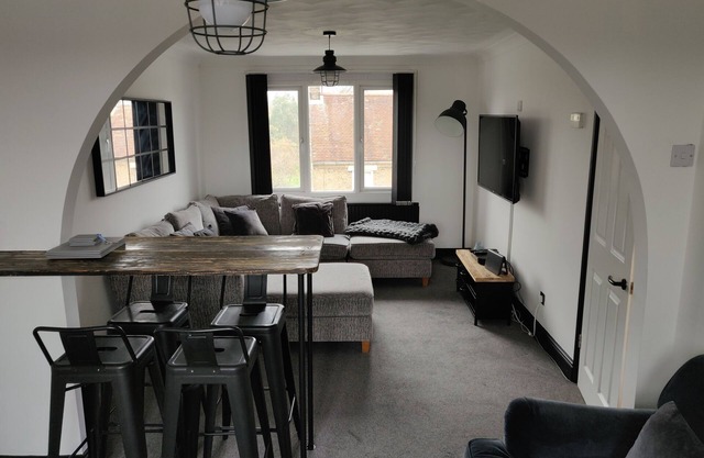 Riverside Park Penthouse Apartment In St Neots
