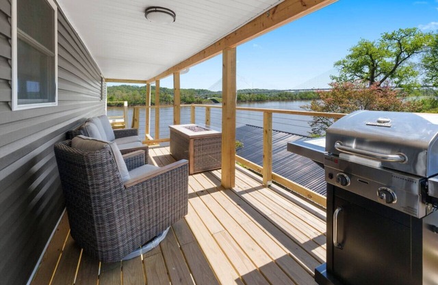 RiverSuite3 - The view will ease your mind