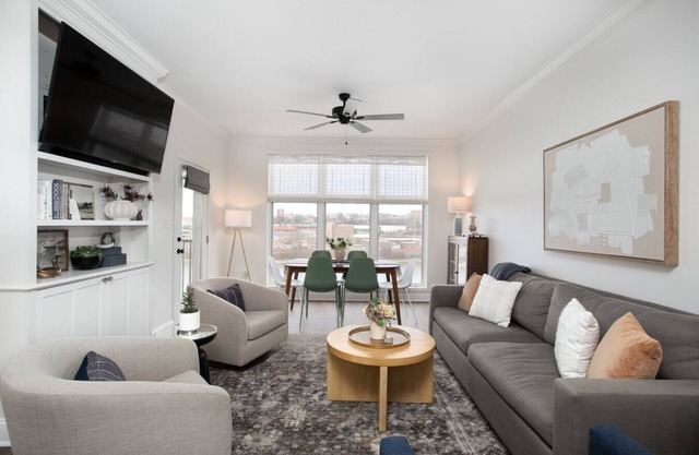 Rivertowne Escape | Downtown Knoxville