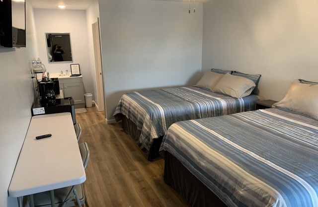 Rm 3 - Waterfront Double Queen/2nd floorn