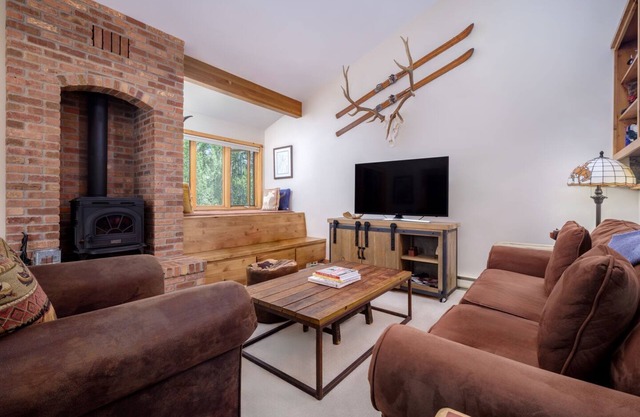 RMR: Strawberry 3921 Condo in The Aspens/Wilson,WY