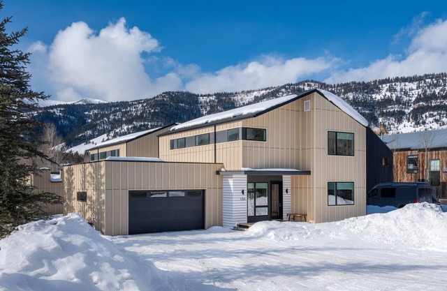 RMR: Wilson Getaway Home in Wilson,WY