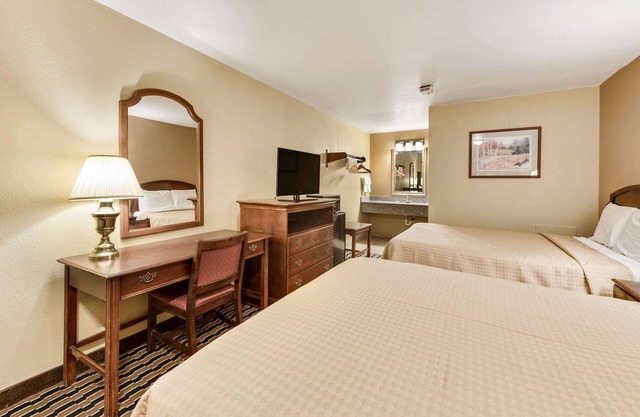 Rodeway Inn Columbus West