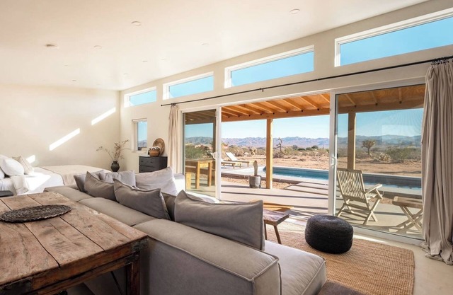 Romantic Bungalow | Pool, Hot Tub & Views