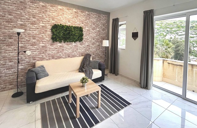 Romantic Comfort & Subtle Luxury – Delax 2-Bedroom Hideaway in Gozo-Xlendi