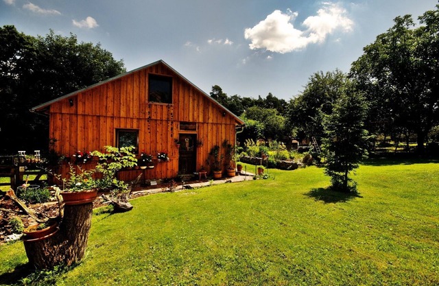 Romantic old "bee" house in nature. Enjoy the silence!