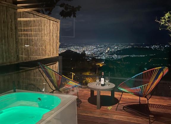 Romero Glamping y Cabañas