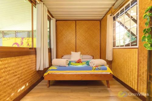 Room 1 - Secluded shared Rustic Bungalow by Tipaniers Beach