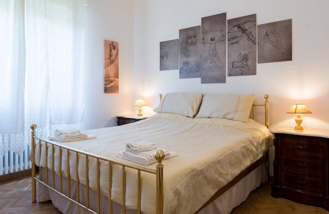 Room 'Art Rooms - Leonardo Da Vinci' with Shared Terrace, Wi-Fi and Air Conditioning