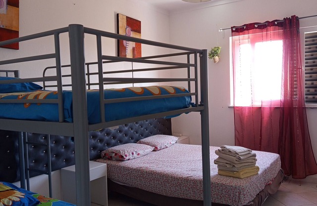 Room 'Falésia' with Shared Pool, Wi-Fi and Air Conditioning