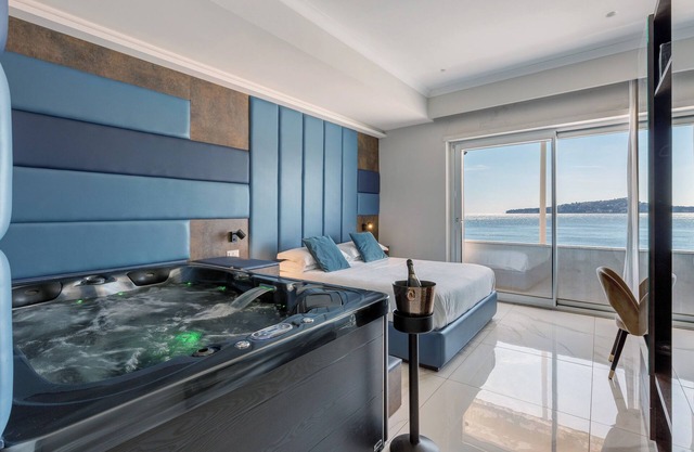 Room 'Junior Suite Vista Mare' with Balcony, Wi-Fi and Air Conditioning