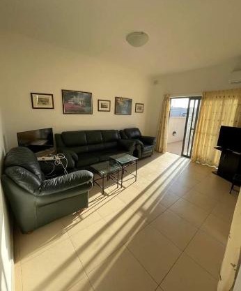 Rooms for rent in peacfull area.