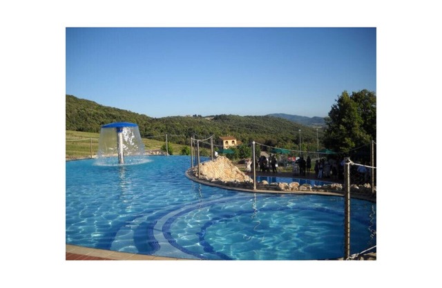 Rooms or apartments in resort with swimming pool, tennis, restaurant