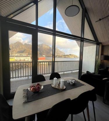 Rorbuleilighet i toppetasjen i Henningsvær