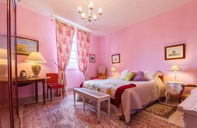 ROSE Room, Saint Roch Bed and Breakfast, indoor heated pool