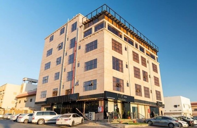 ROSELAND UMLUJ HOTEL