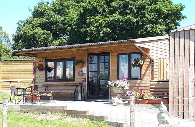 Rosie Traditional Gypsy Wagon