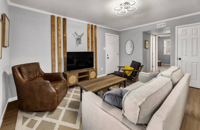 Rowan: 1st Floor, King Beds/Close to A&M