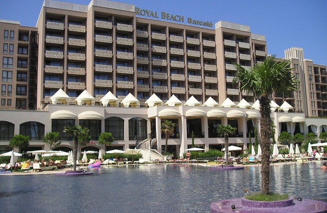 Royal Beach Apartment 5* complex in the centre of Sunny Beach with free Wi-Fi