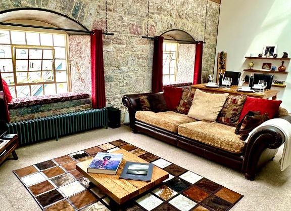 Royal William Yard Apartments - Large and Luxurious with Free Parking