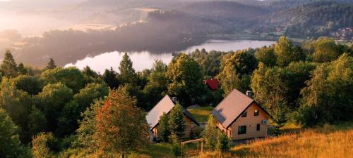 RUBIESZCZA domki z widokiem na jezioro i góry