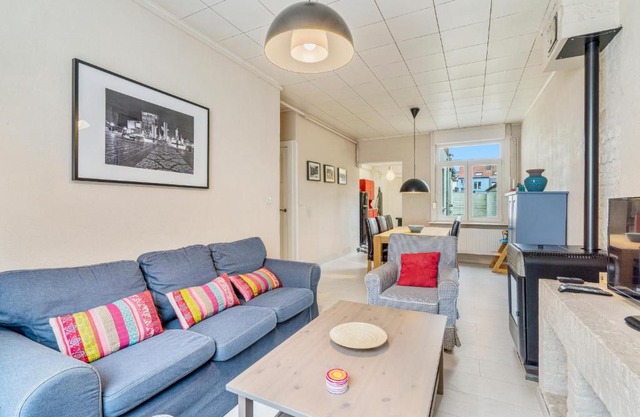 Ruime gezinswoning nabij historisch centrum tot 6p mét terras