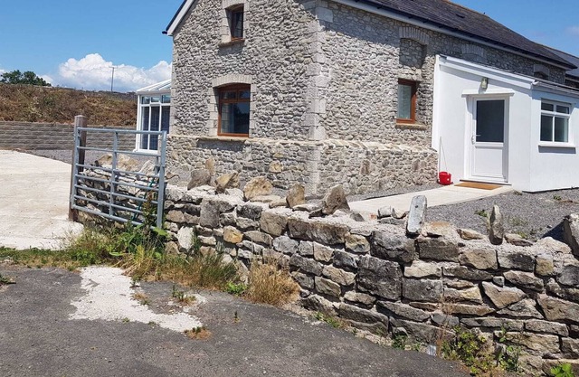 Rural Accommodation with a free pool table