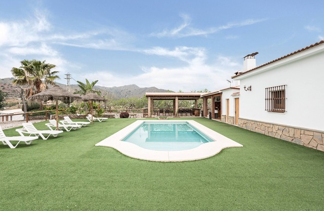 Rural Holiday Home 'Finca Llano de Fe' with Wi-Fi, Garden and Terrace