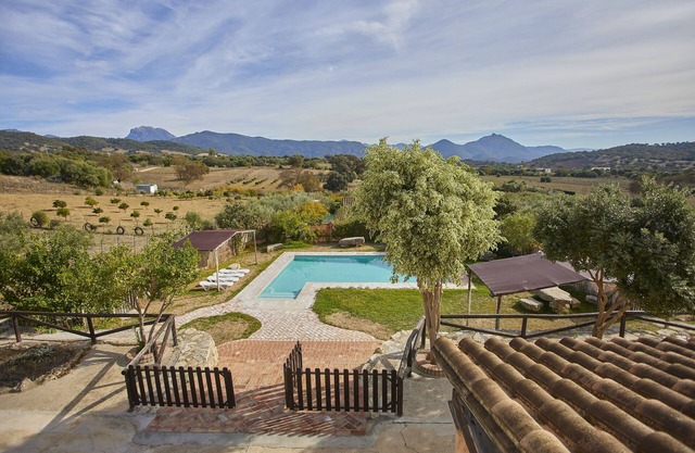 Rural House Los cuatro Olivos 2 in El Bosque